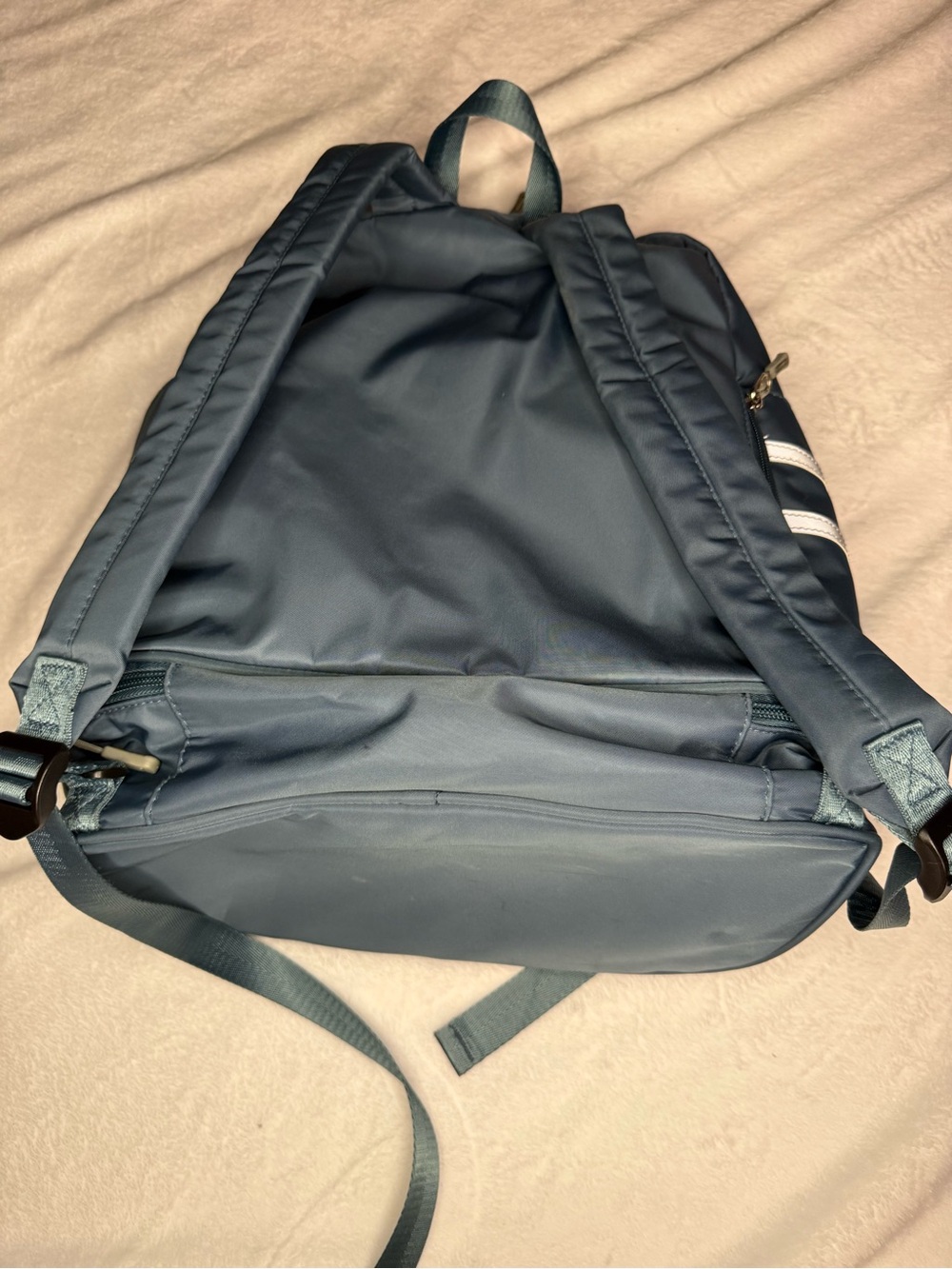 Trend Backpack - Picture 2 of 4